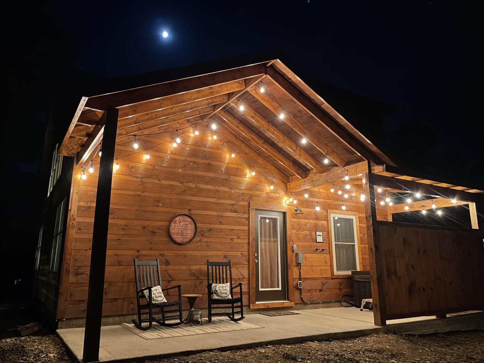 Fully Loaded Cabin In Heart Of Pigeon Forge Bagian luar foto