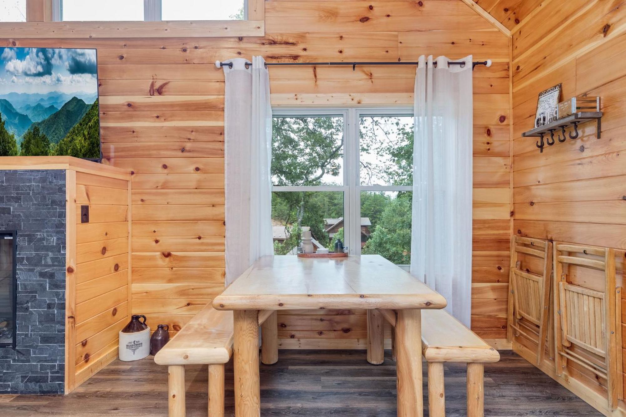 Fully Loaded Cabin In Heart Of Pigeon Forge Bagian luar foto