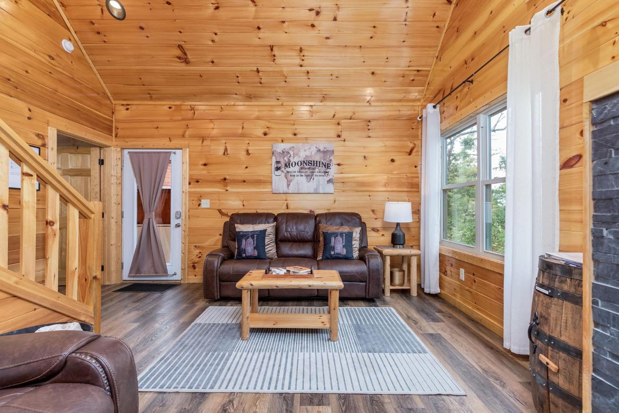Fully Loaded Cabin In Heart Of Pigeon Forge Bagian luar foto